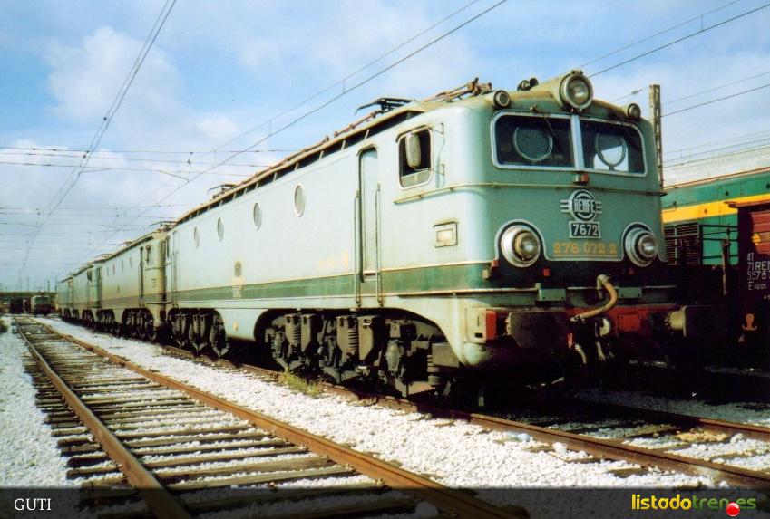 7672