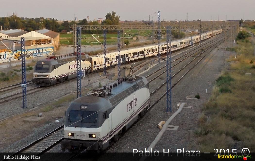 252.035 aislada y Trenhotel Galicia