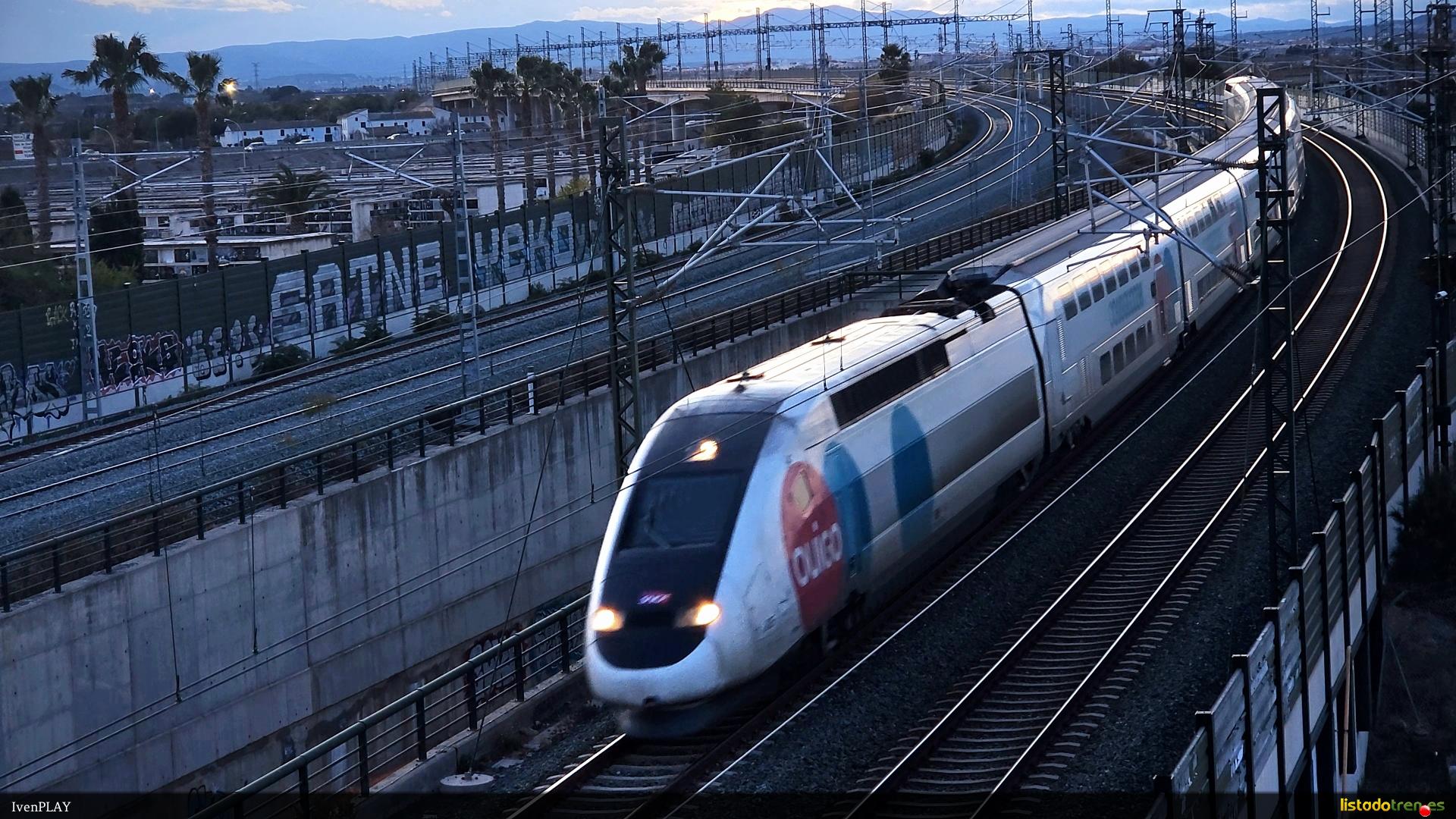 Ouigo 108-015 Con atardecer