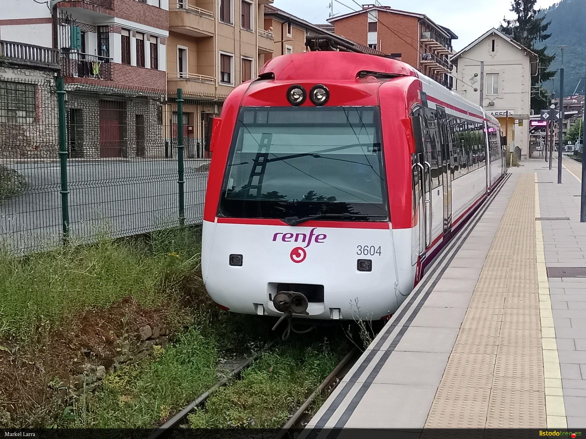 3604-03 estacionado en vía 2 de Balmaseda