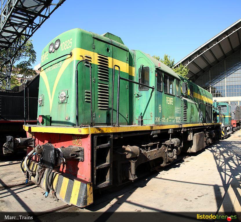 308-025 aparcando en Delicias