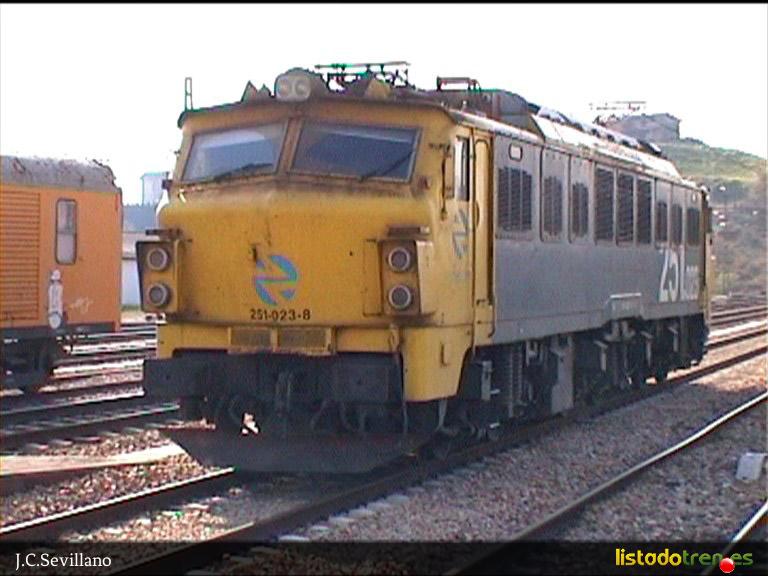 251-023-8 Lugo de Llanera